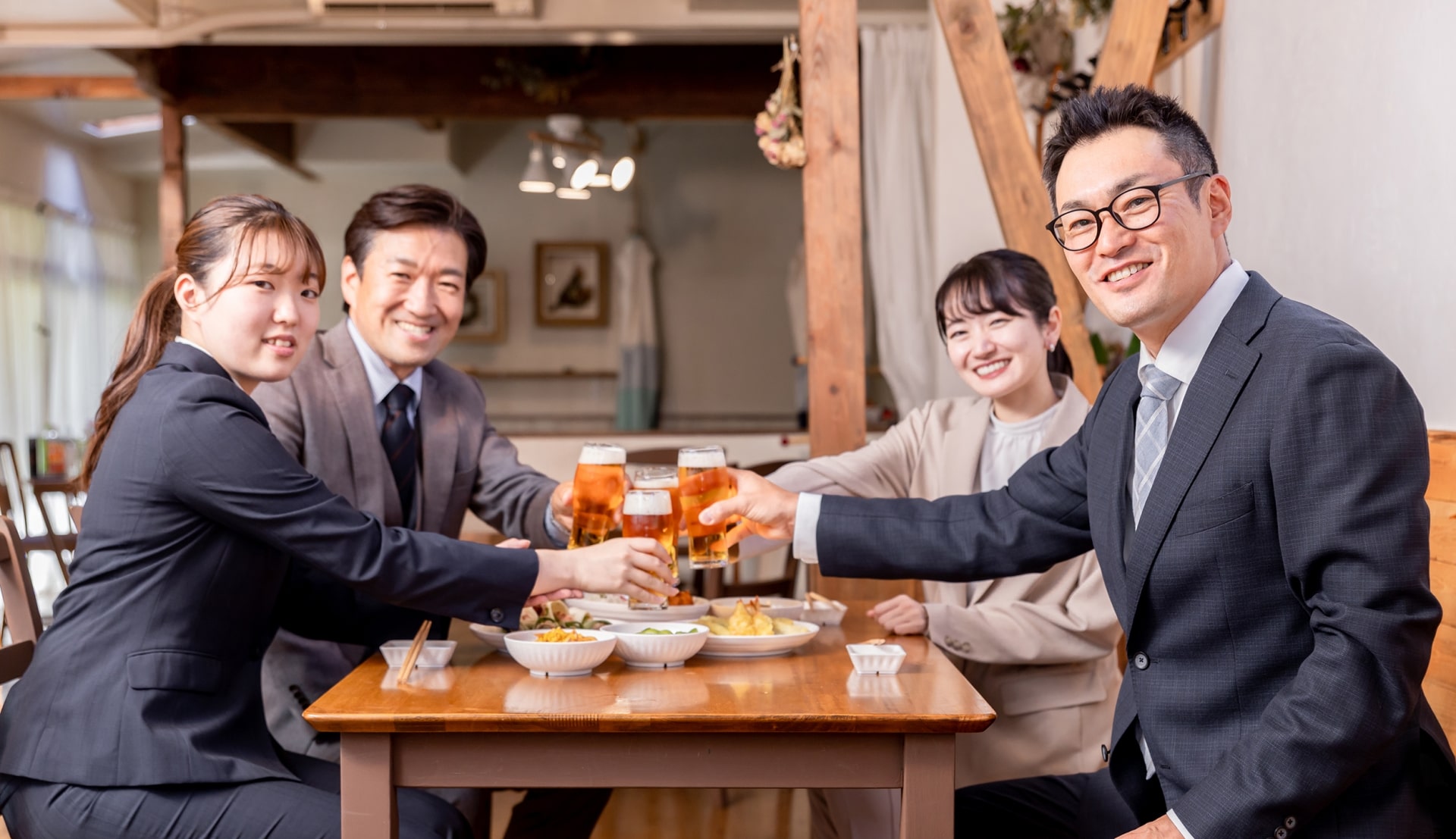 幹事の仕事やることリスト｜飲み会を成功させて仕事できる人になろう