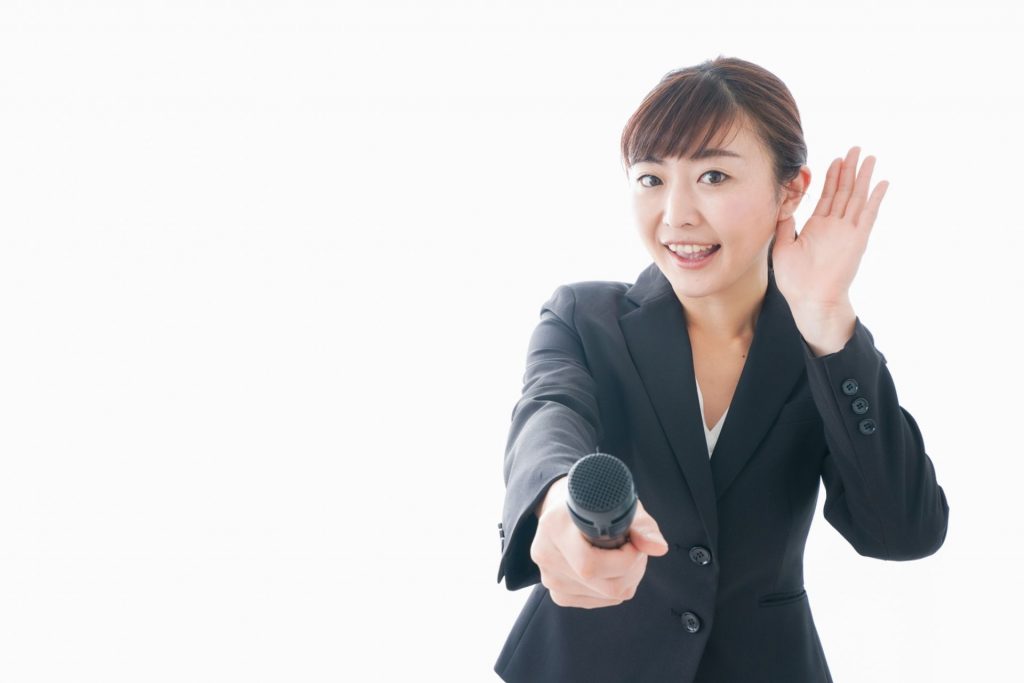 忘年会で盛り上がる！面白い司会進行のポイント