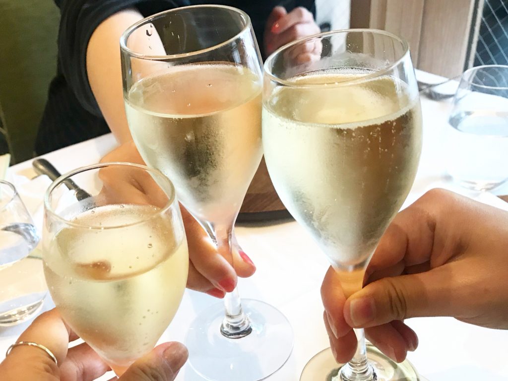 面白い乾杯の挨拶で盛り上げて、思い出に残るひとときをつくろう