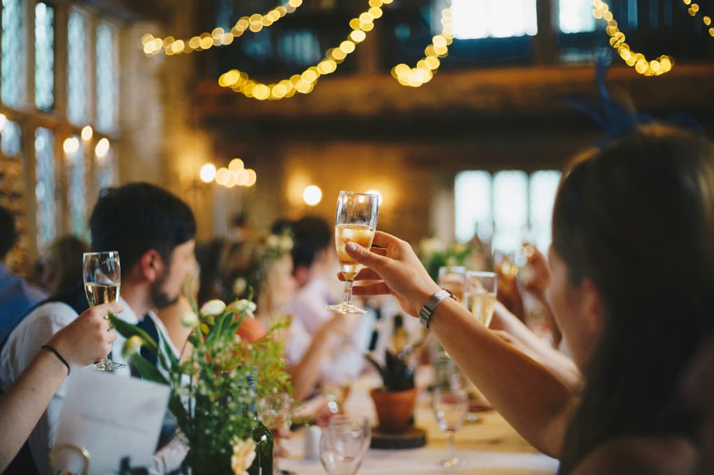 結婚式の二次会をやらない理由