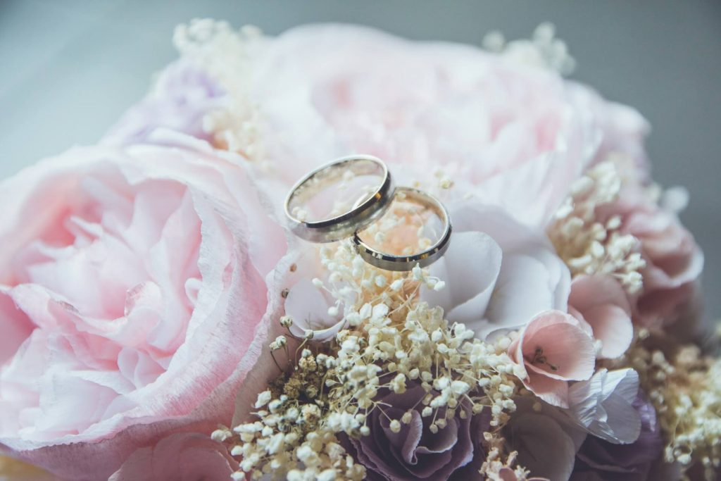 結婚式の余興を盛り上げる！全員参加型ゲームを企画するポイント