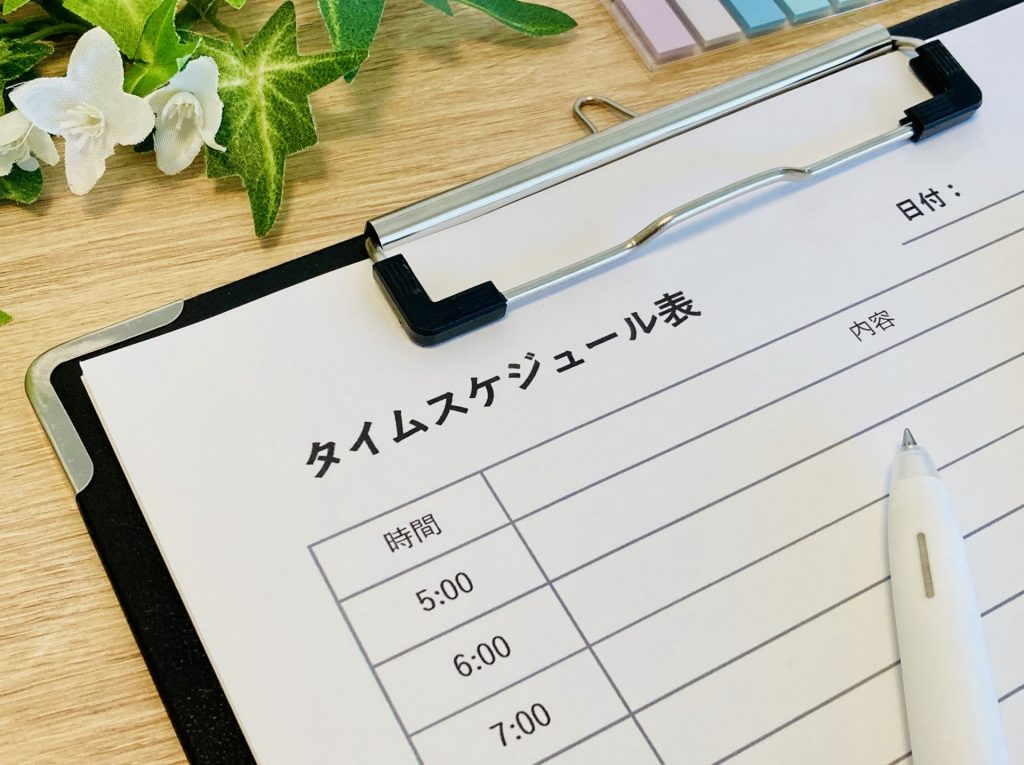 ゴルフコンペの平均所要時間と1日の流れ