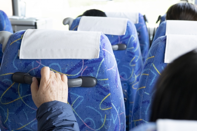 バス移動中に盛り上がる社員旅行ゲーム4選